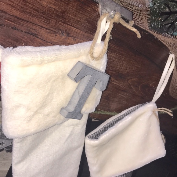 Tin Letter Ornaments/Stalking Initials - Picture 4 of 6